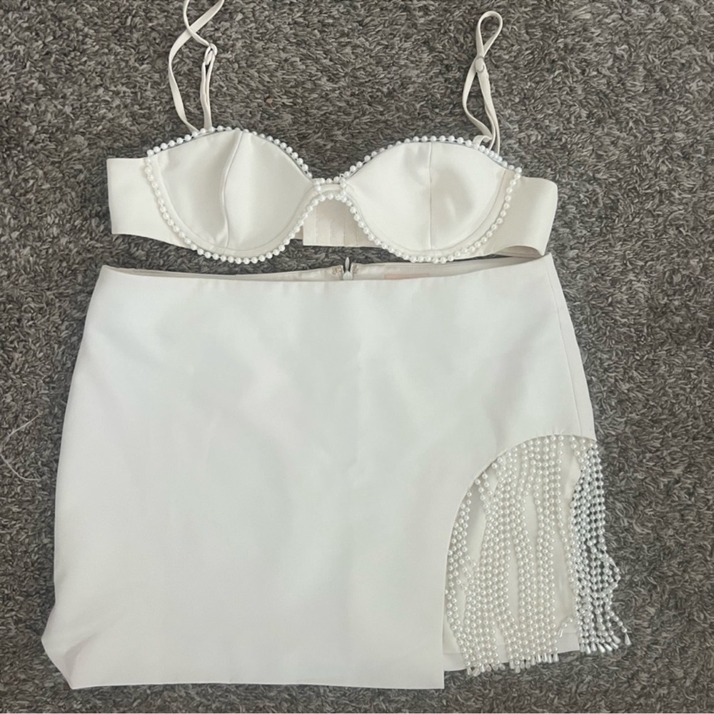 🤍Camila Coelho Mini Skirt + Bralette Set🤍 - Picture 2 of 7